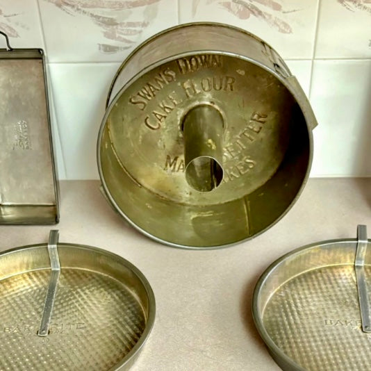 Vintage Swans down cake flour tube pan