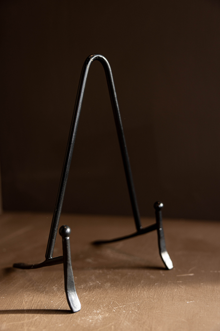 Iron Tabletop Easel