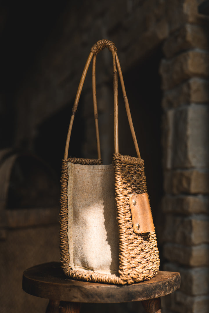 Wine carrier basket