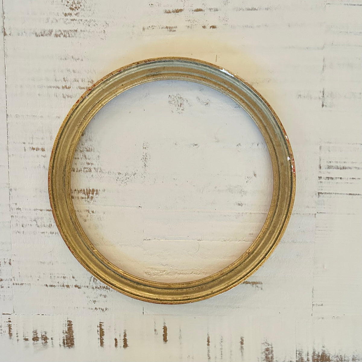 Vintage gilded round frame