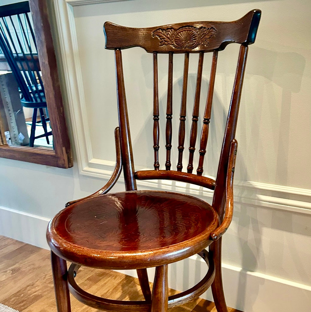 Pair of Early 20th-century Bentwood cafe Chairs (unmarked)