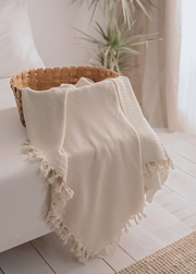 Cream Farmhouse Throw Blanket & Bedspread