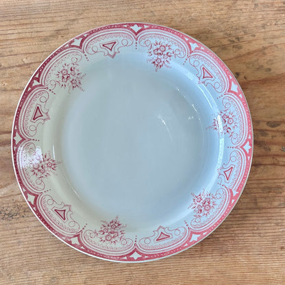 Antique French Faïence “Narcisses” Dinner Plate – Faïencerie d’Onnaing (11”)