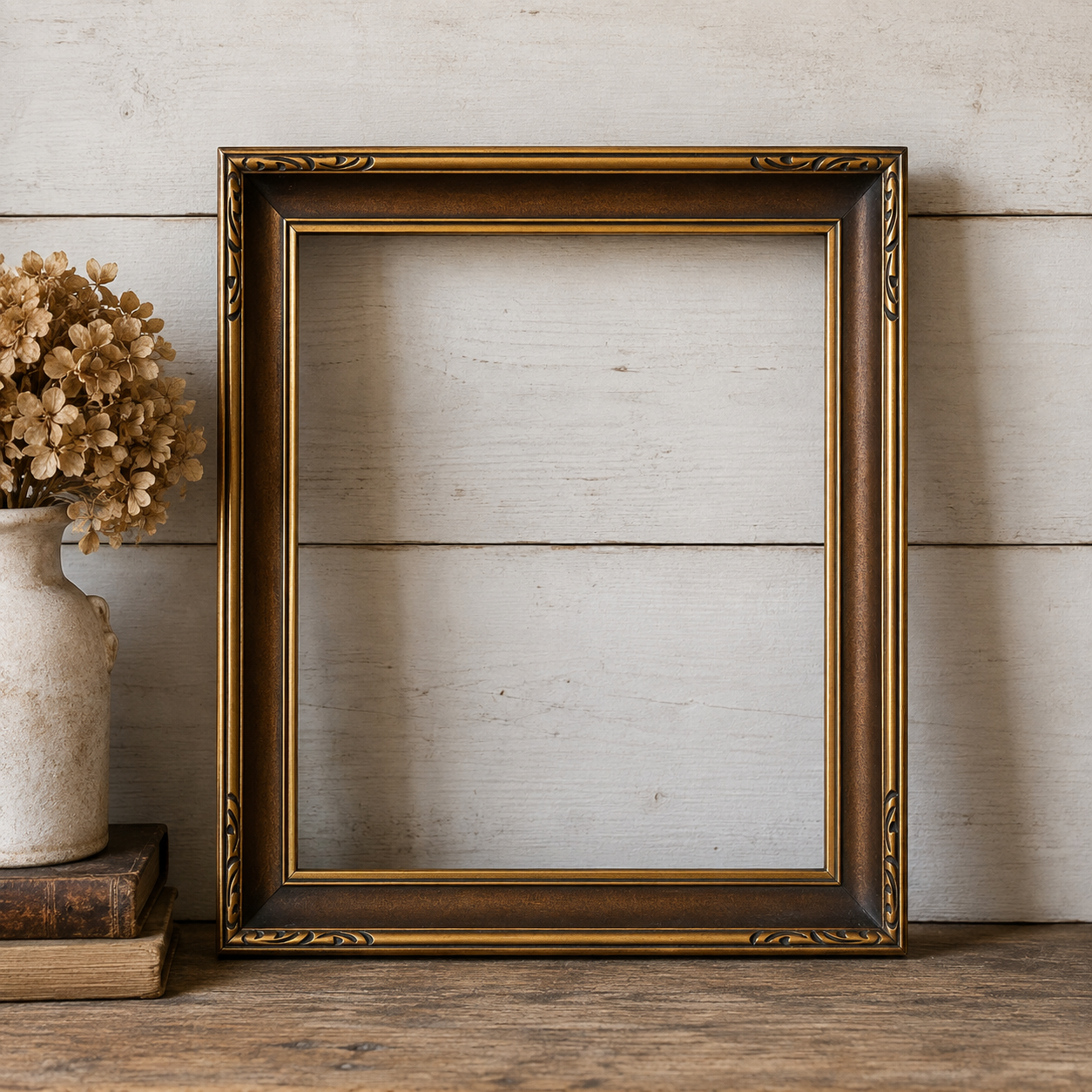 Early 20th Century Gilt Wood Frame with Foliate Detail