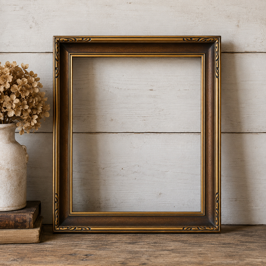 Early 20th Century Gilt Wood Frame with Foliate Detail