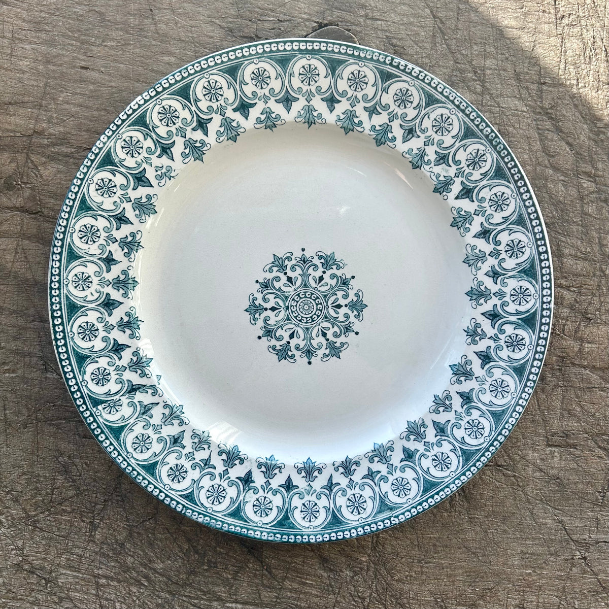 Vintage French Faïence Plate — Badonviller (11″)