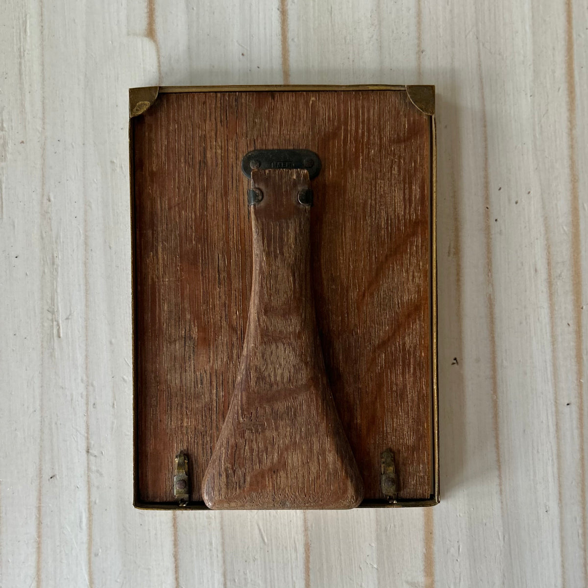 The keeper in antique English frame