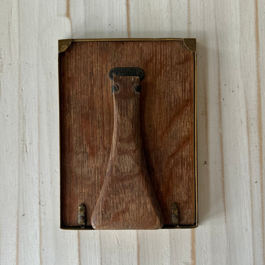 The keeper in antique English frame