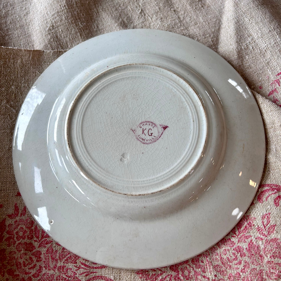 Antique French Lunéville “Chassé” Transferware Plate – Lion, Hare & Pheasant Motif in Deep Rose