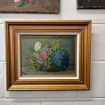 Early 20th Century Floral Still Life Oil Painting – Signed