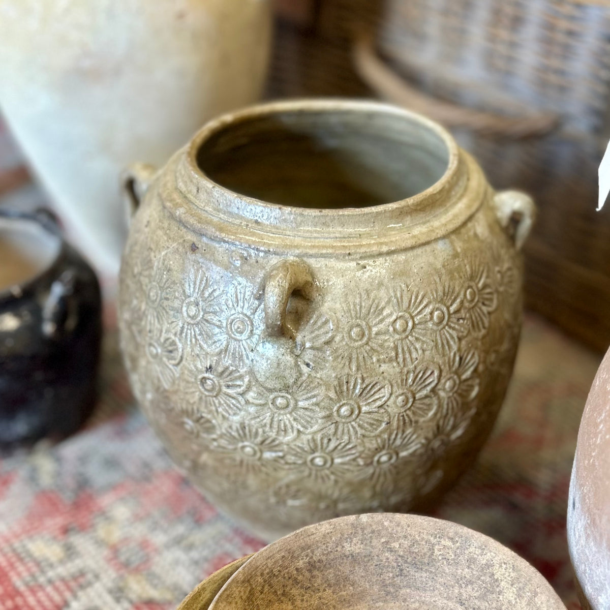 Rosie vintage pot