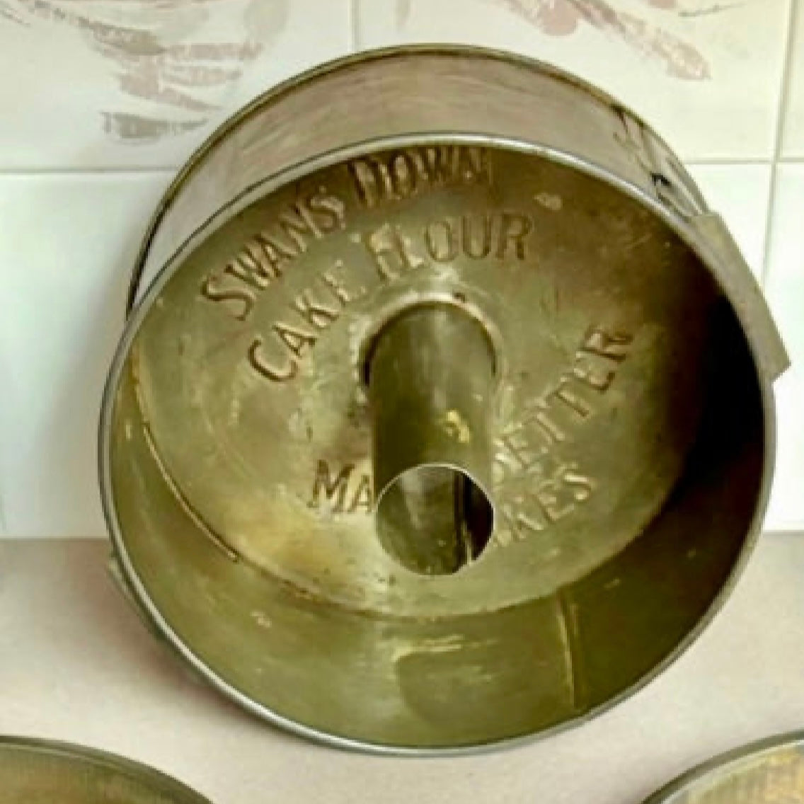 Vintage Swans down cake flour tube pan