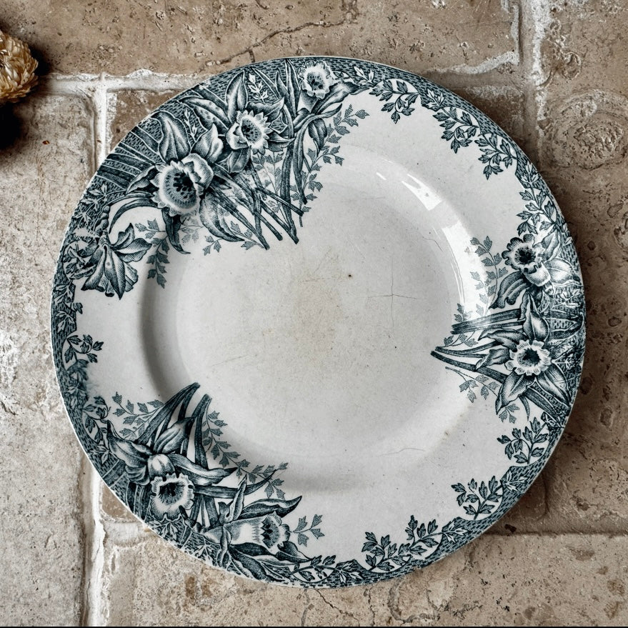 Antique French Narcisses Plate – Lebacqz & Bouchart, St Amand