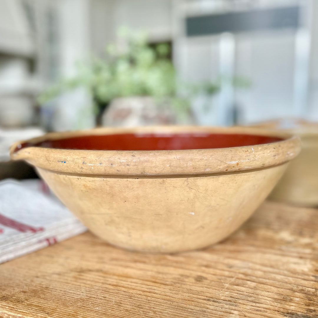 French Terracotta Dairy Bowl with Pouring Spout (5L)