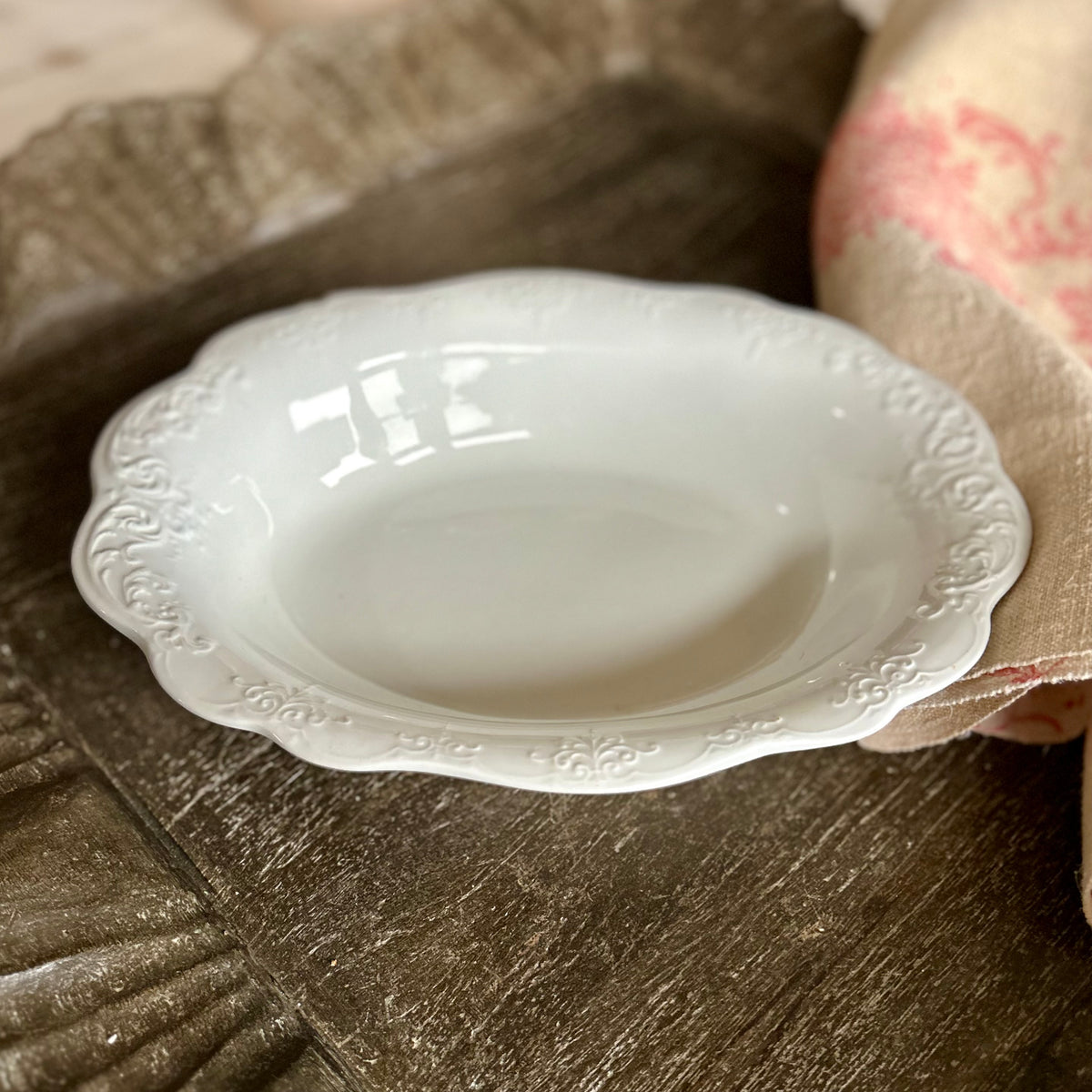 Antique Ironstone Serving Dish – J. & G. Meakin, England