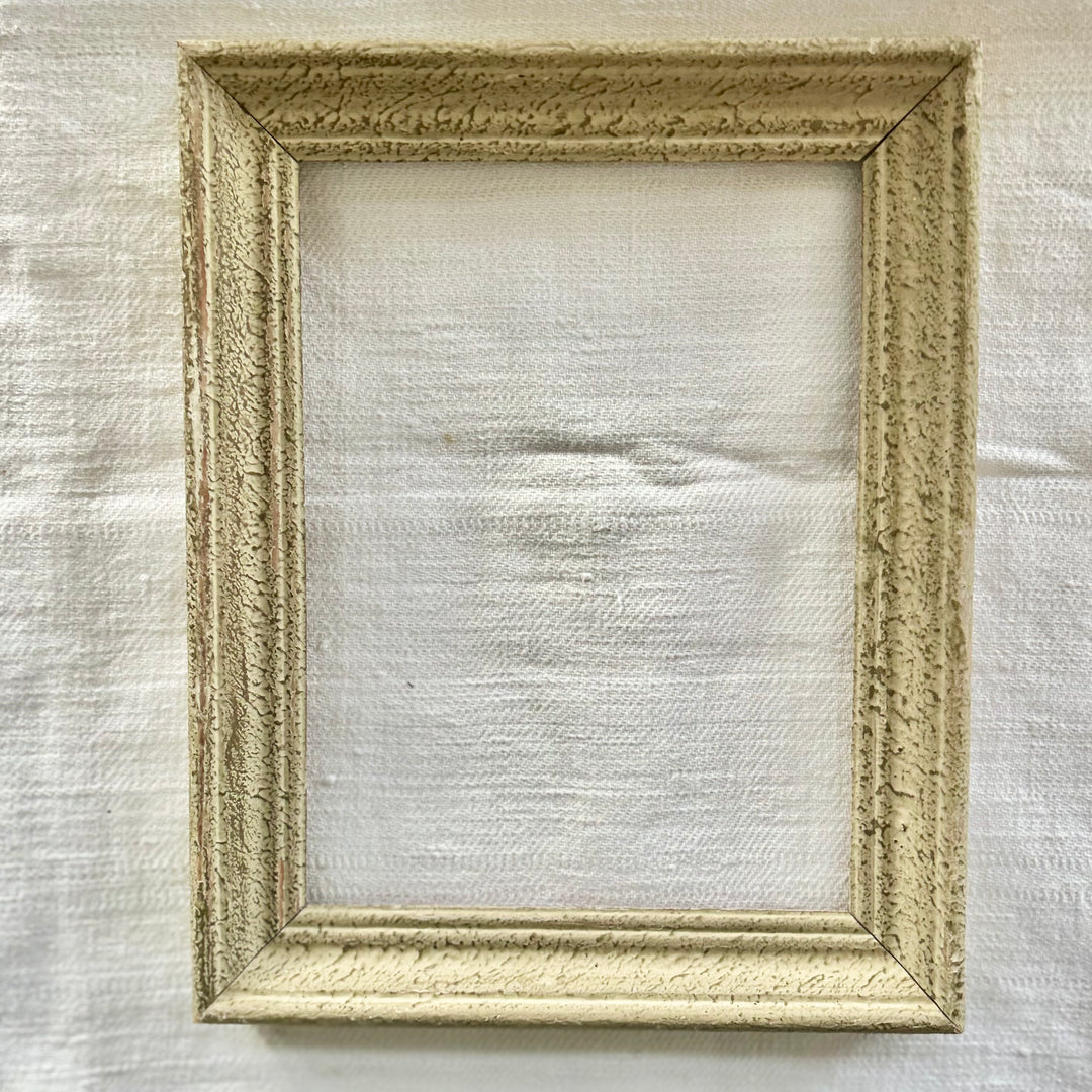 Vintage textured cream frame