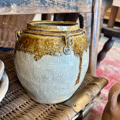 Rosie vintage pot