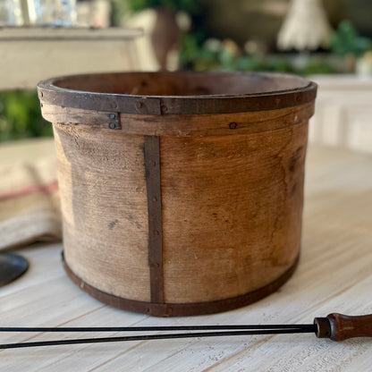 Antique wooden bucket, dating to the late 1800s / early 1900s