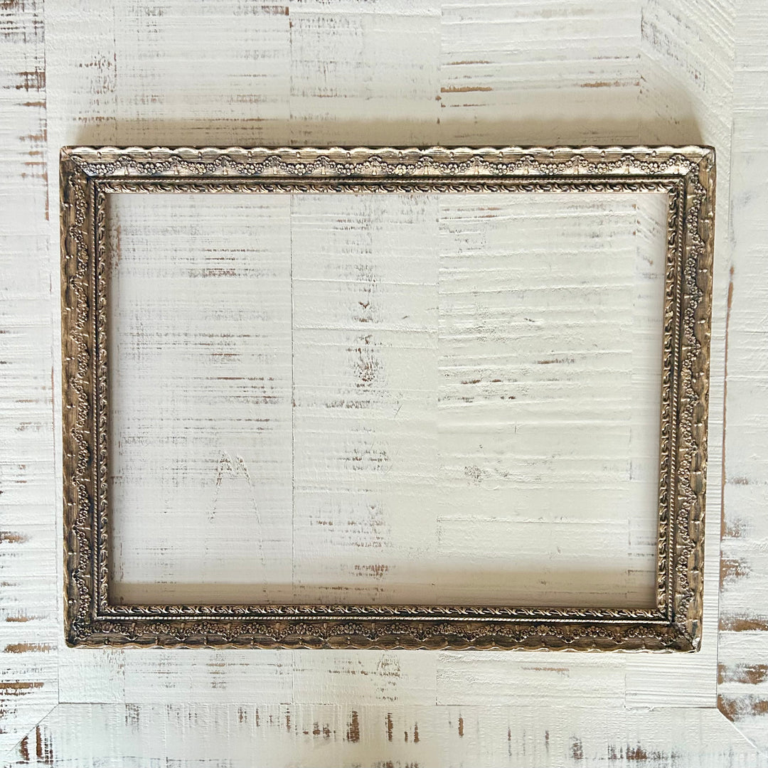 Vintage ornate gilt frame