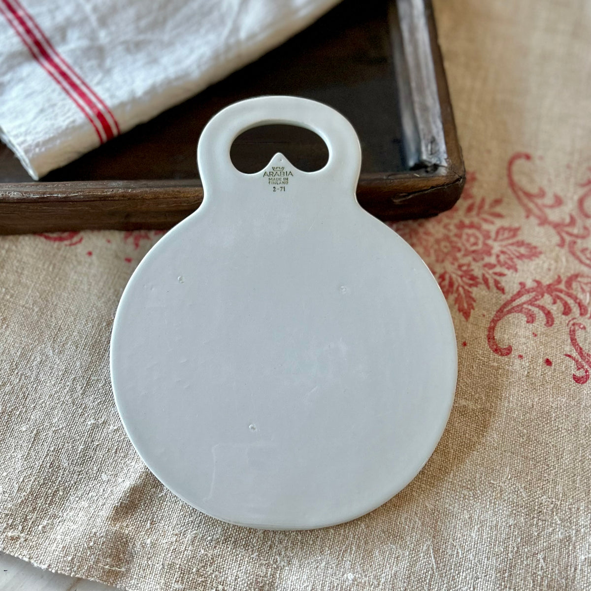 Vintage Simple White Onion Board by Arabia Finland