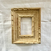 19th-Century Italian Giltwood Frame with Scalloped Detailing