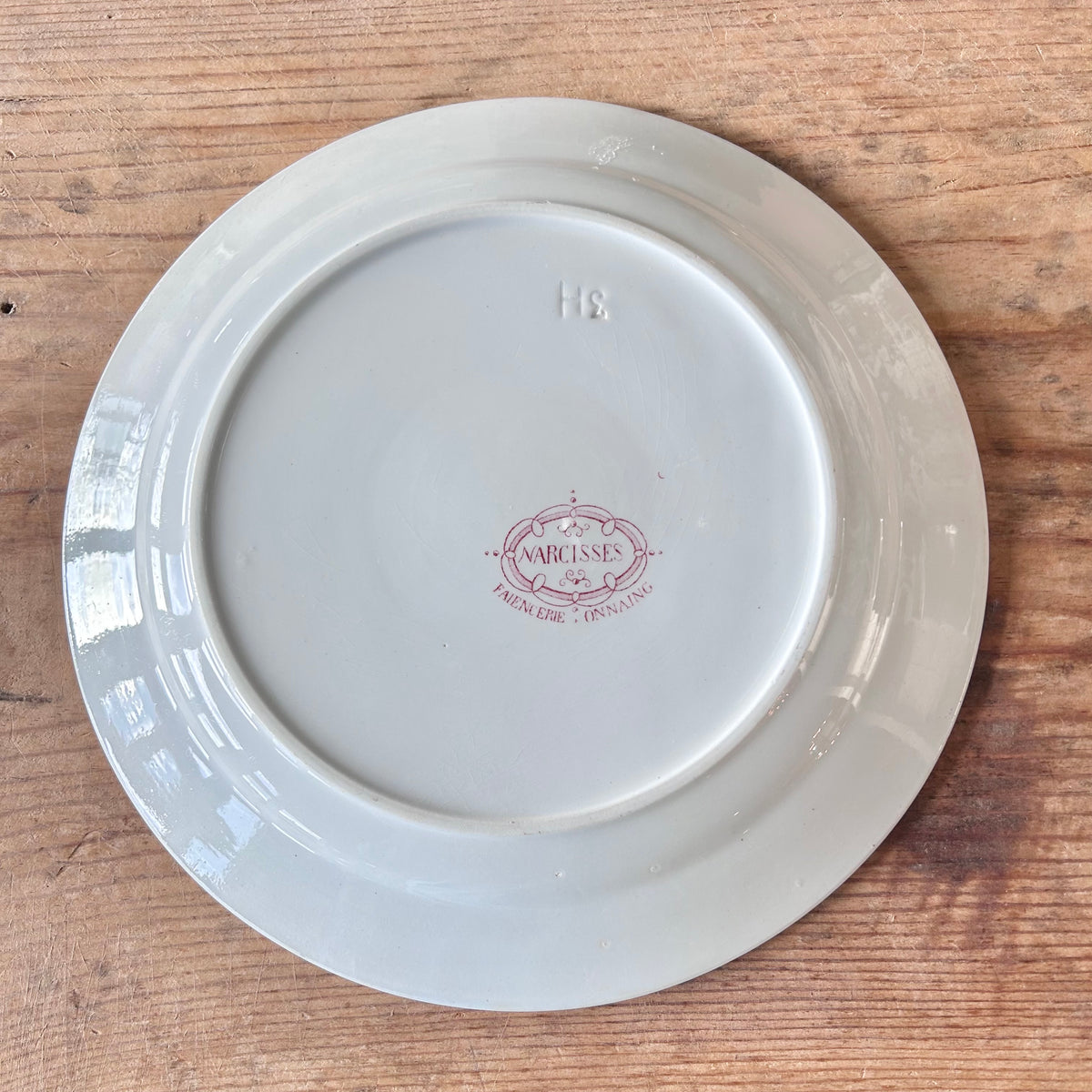 Antique French Faïence “Narcisses” Dinner Plate – Faïencerie d’Onnaing (11”)