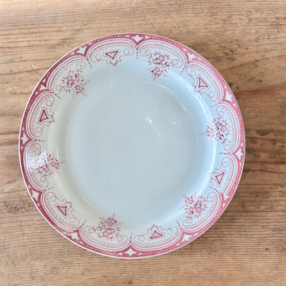 Antique French Faïence “Narcisses” Dinner Plate – Faïencerie d’Onnaing (11”)
