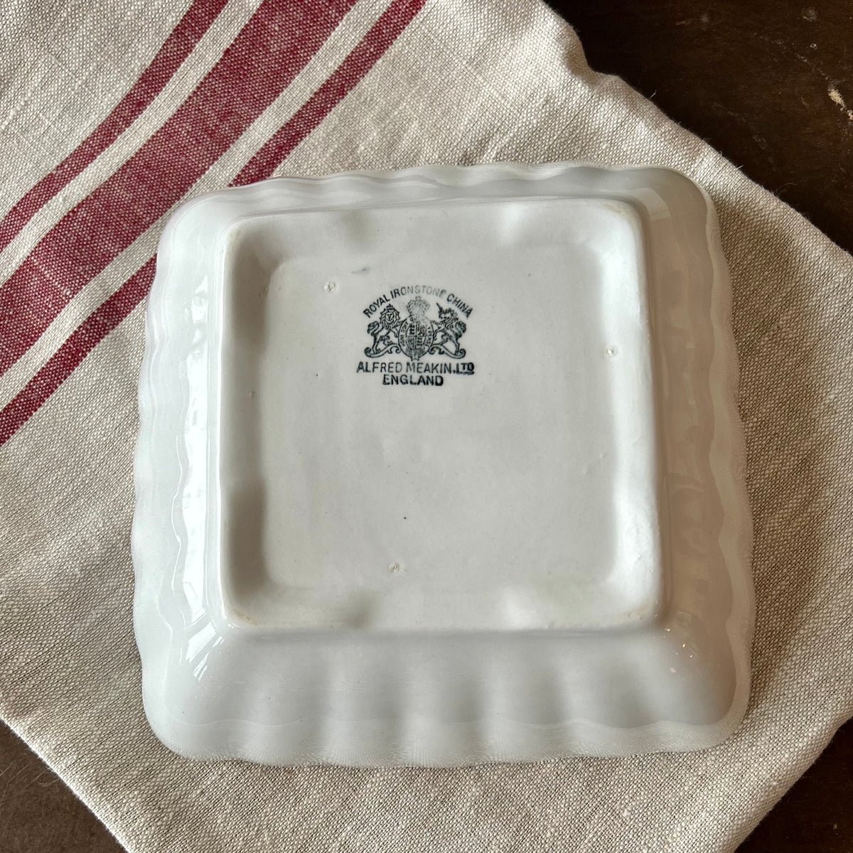 English Royal Ironstone Serving Dish – Alfred Meakin