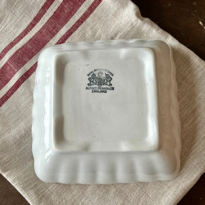 English Royal Ironstone Serving Dish – Alfred Meakin
