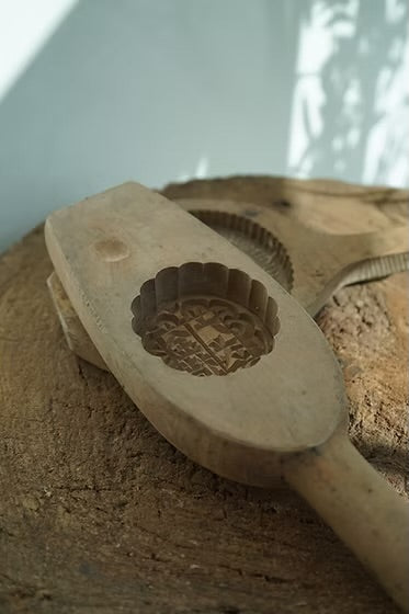 Julia Vintage Biscuit Mold