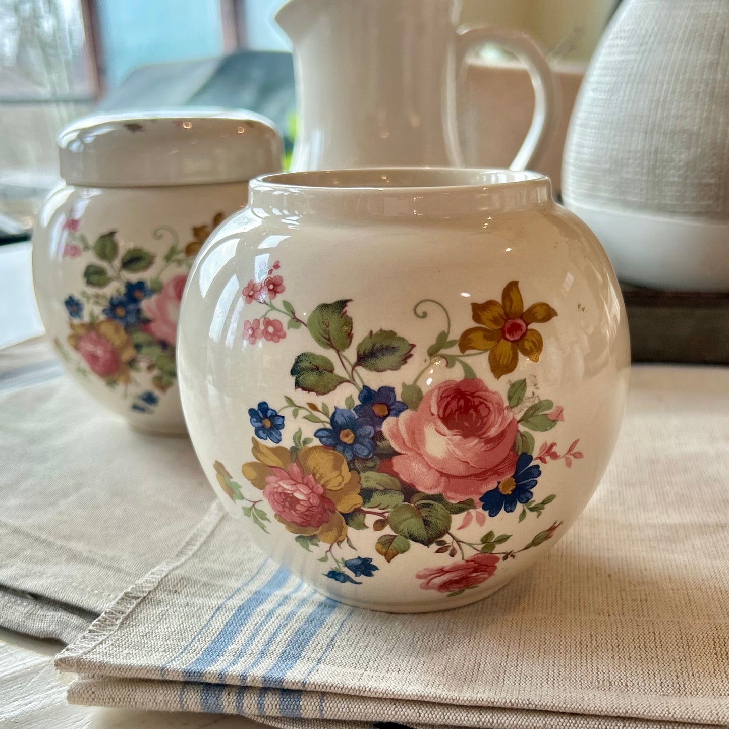 Vintage Sadler Floral Jar — Lidless (England)