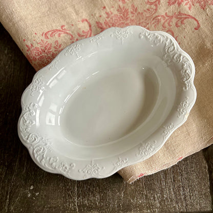 Antique Ironstone Serving Dish – J. & G. Meakin, England