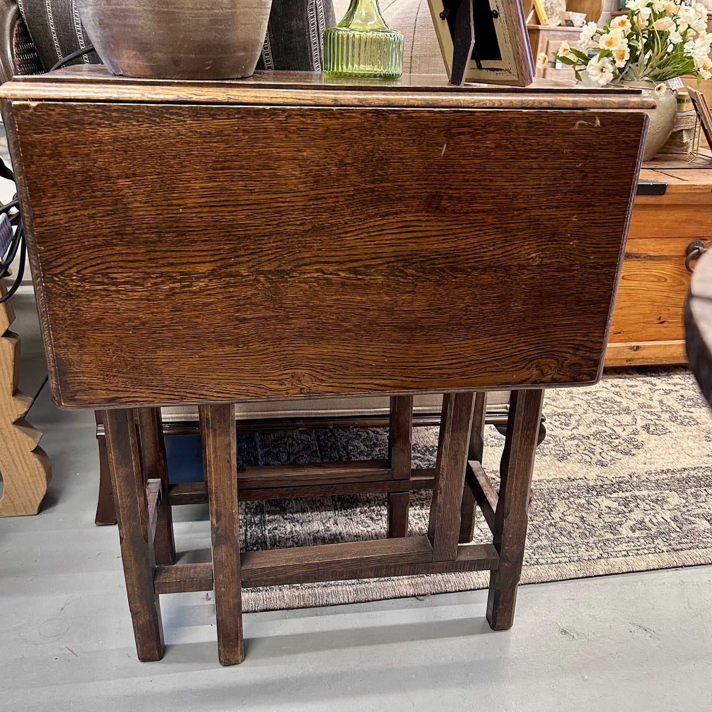 Antique English Oak Gateleg Table, c. 1900–1925
