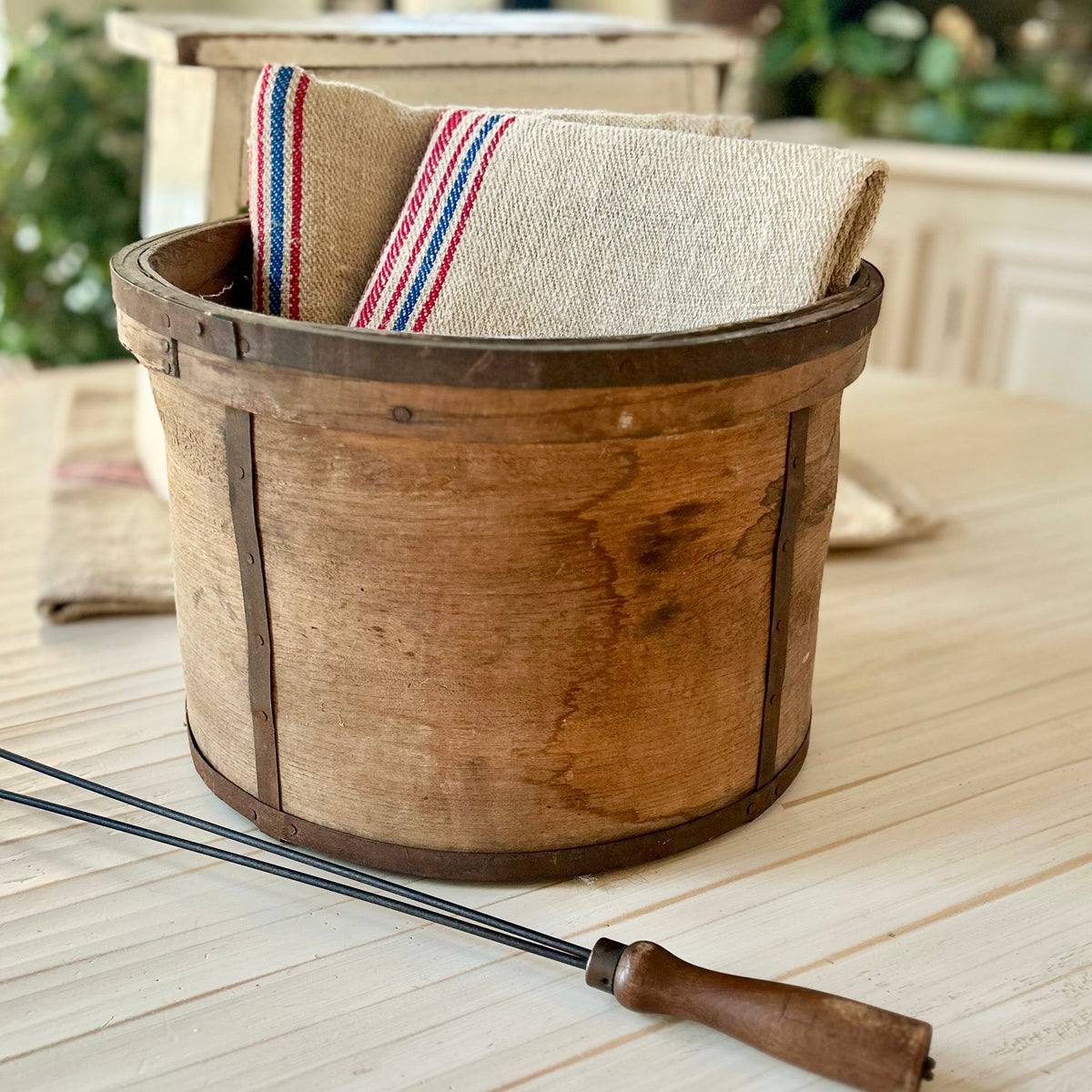 Antique wooden bucket, dating to the late 1800s / early 1900s
