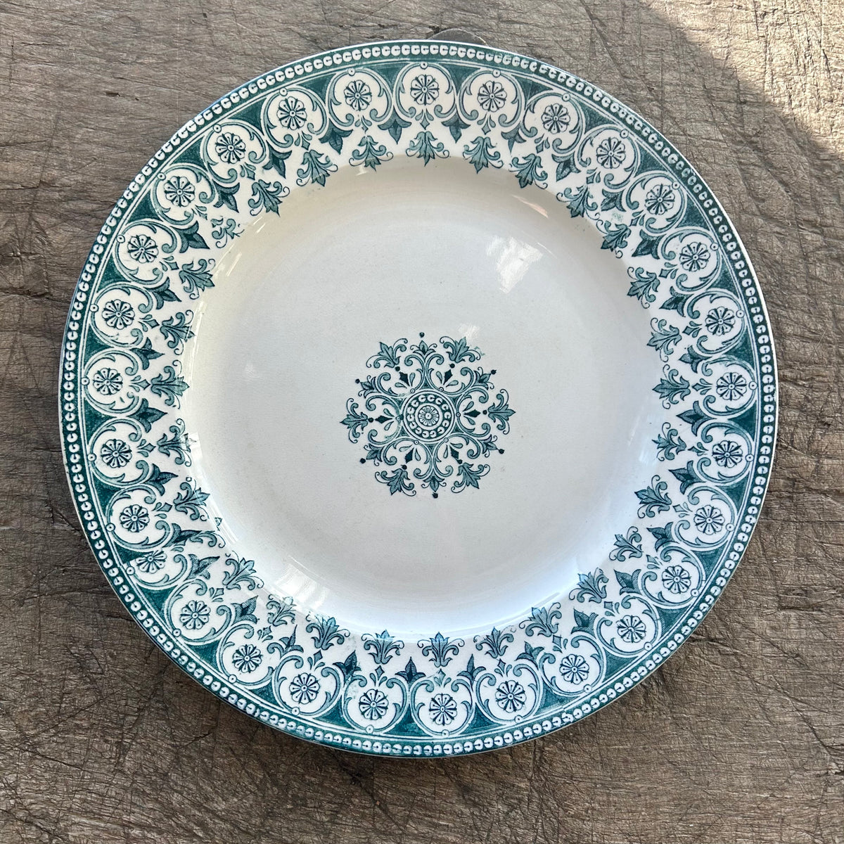 Vintage French Faïence Plate — Badonviller (11″)