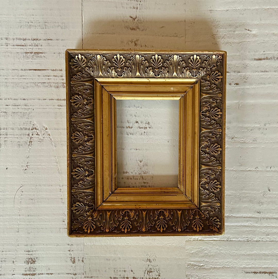 Vintage gilt acanthus frame