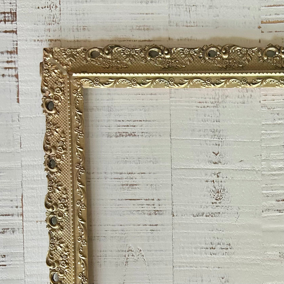 Vintage ornate gilt frame