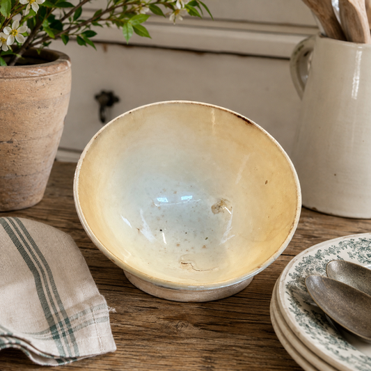 Antique French Café au Lait Bowls
Moulin des Loups, France | Circa 1900–1925