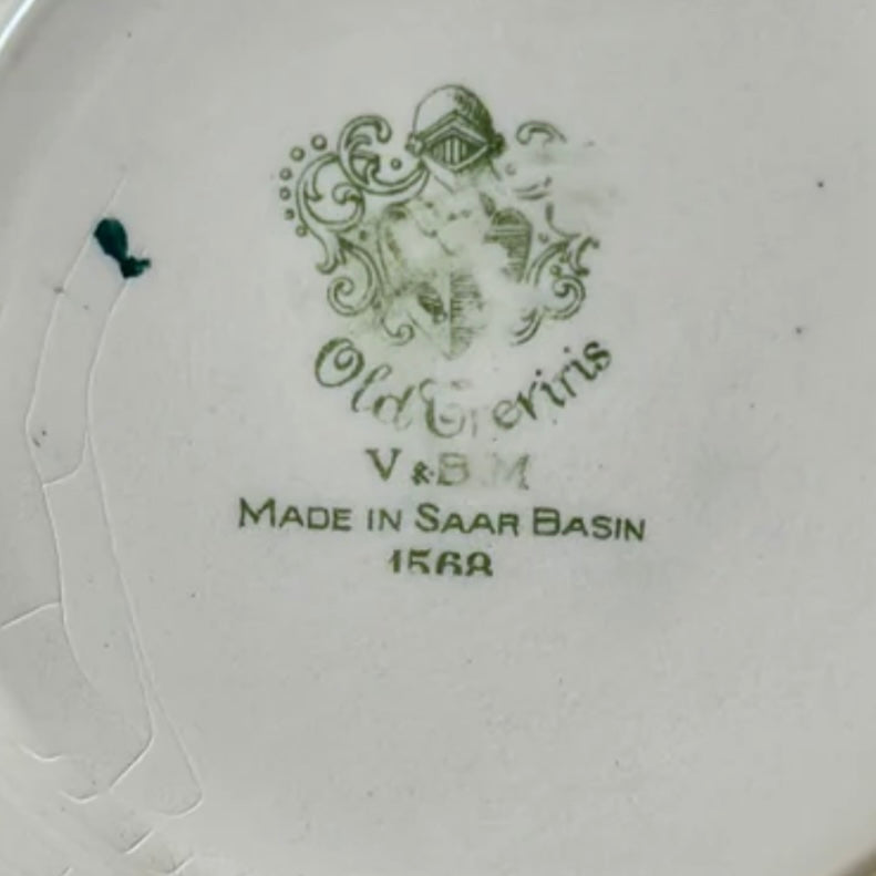 Vintage European Jardinière with Underplate
Saar Basin, Circa 1900–1930