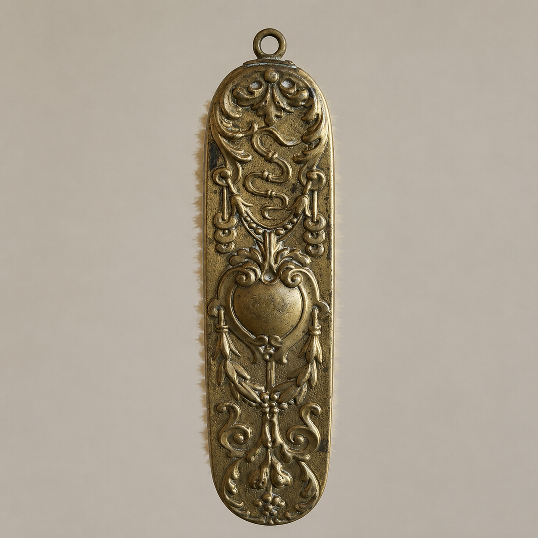 Antique Victorian Brass Clothes Brush
Circa 1890–1910