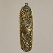 Antique Victorian Brass Clothes Brush
Circa 1890–1910