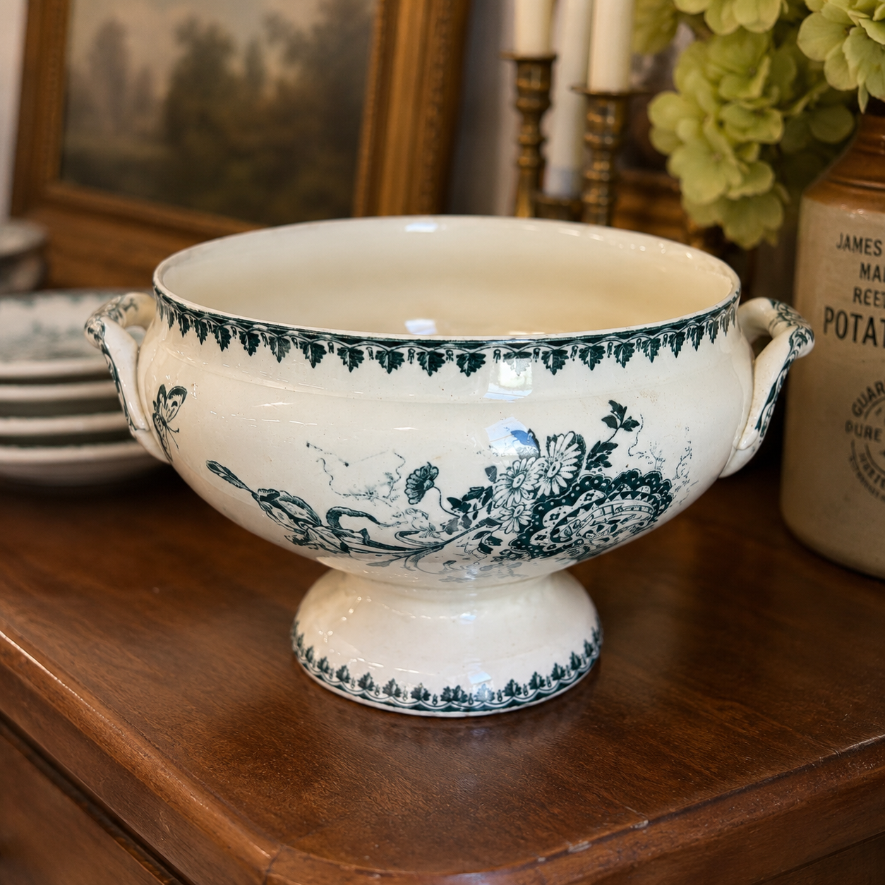 Antique French L’Amandinoise Covered Pedestal Turee